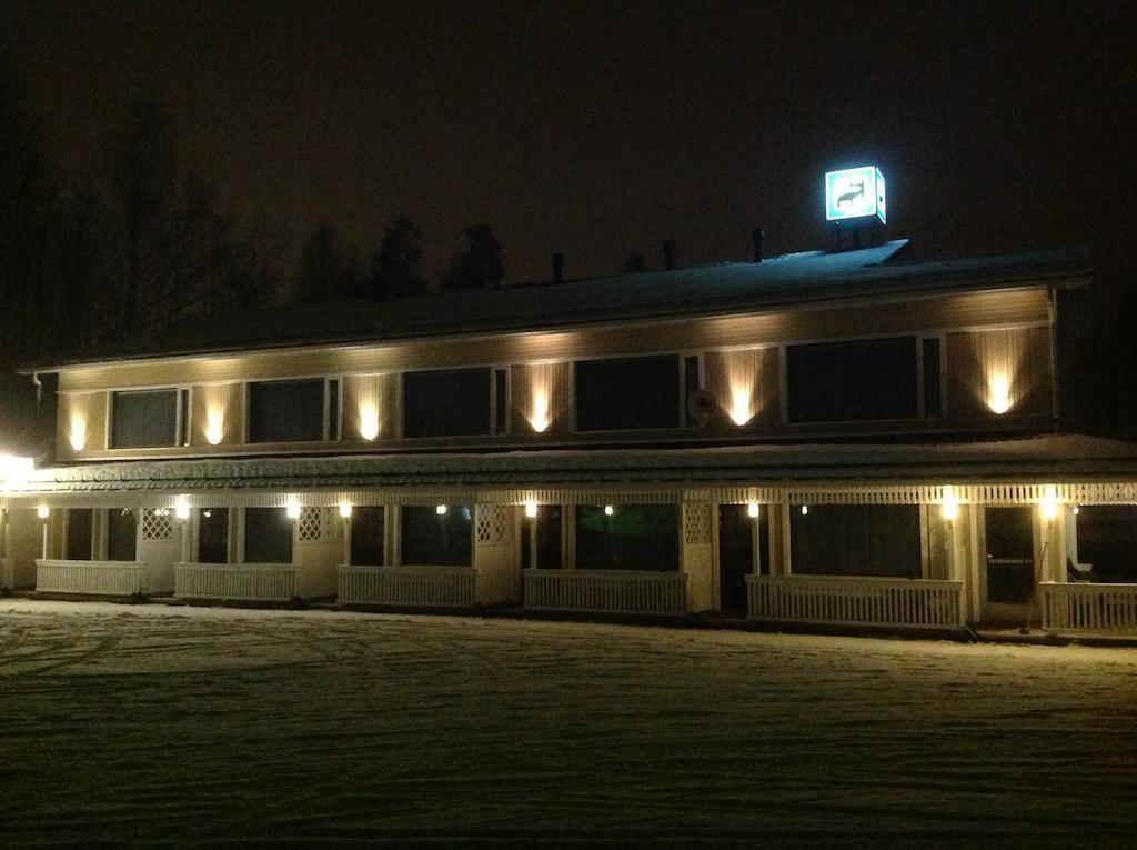 Aemmaen Hotelli Suomussalmi Extérieur photo